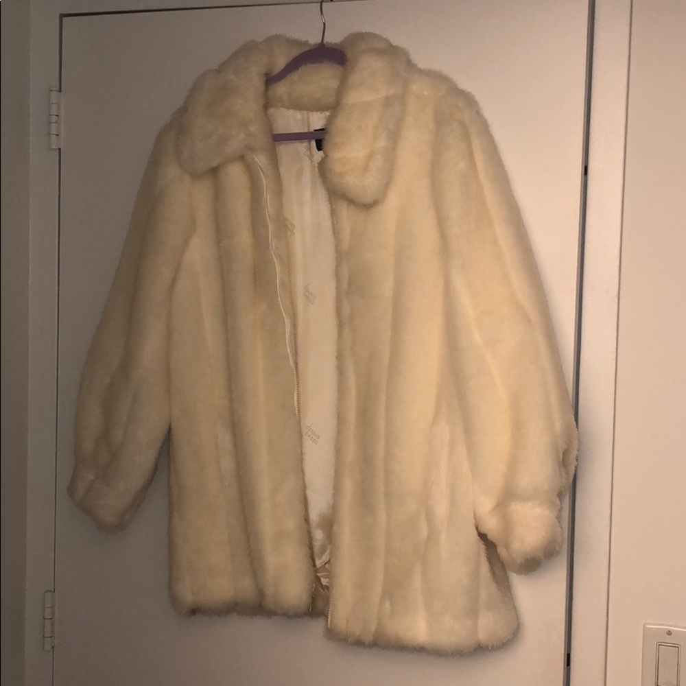 White/cream fur faux coat